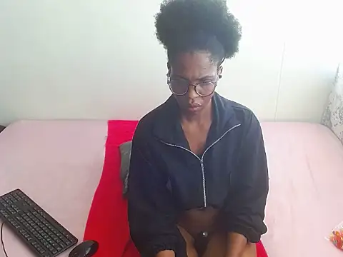Snapshot of ChocoSlenderXXX chatting on May 25, 2026, 5:13 am ChocoSlenderXXX online show from May 25, 2026, 5:13 am