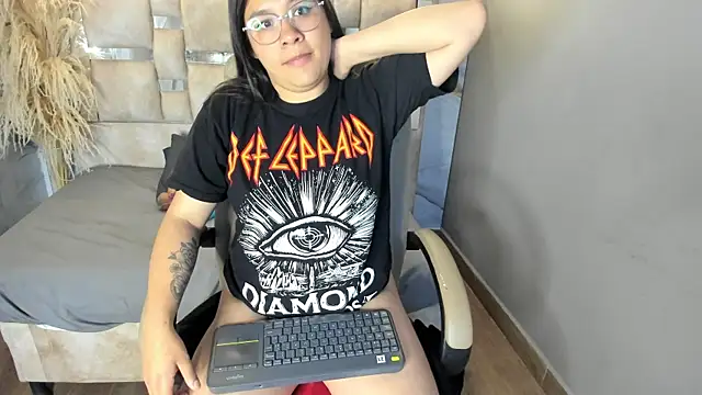 Snapshot of belen_green chatting on April 6, 2026, 1:01 pm belen green online show from April 6, 2026, 1:01 pm