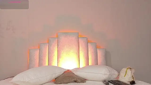 Snapshot of Sheinny_brown1 chatting on March 27, 2026, 8:08 pm Sheinny brown1 online show from March 27, 2026, 8:08 pm