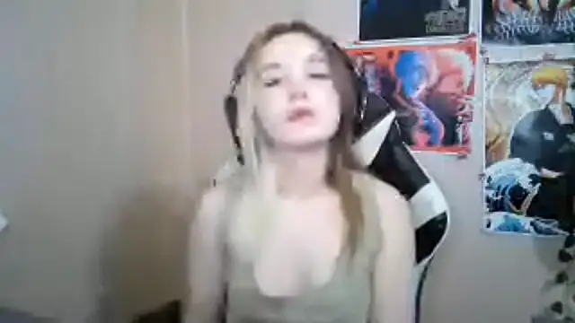 Snapshot of MilaTyan chatting on March 31, 2026, 3:23 pm MilaTyan online show from March 31, 2026, 3:23 pm