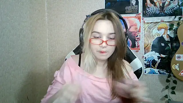 Snapshot of MilaTyan chatting on April 3, 2026, 5:11 pm MilaTyan online show from April 3, 2026, 5:11 pm