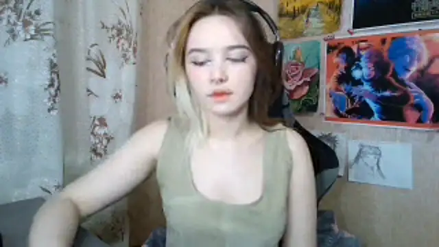 MilaTyan online show from April 26, 2026, 5:32 pm