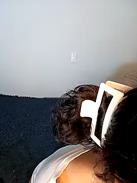 Lili  Clan online show from March 18, 2026, 12:58 am