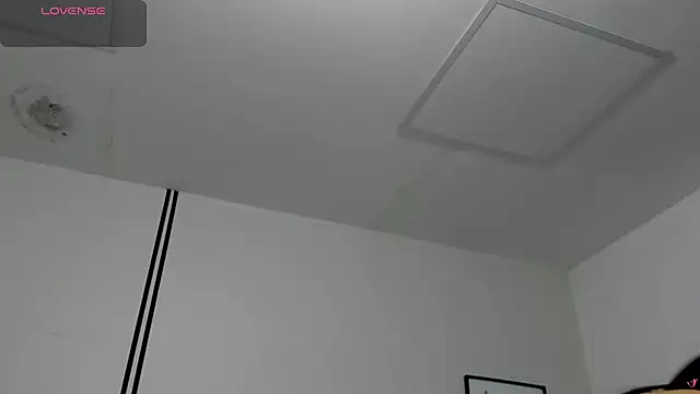 evangeline valencia online show from March 31, 2026, 9:59 pm