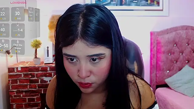 Snapshot of mila_quin chatting on March 8, 2026, 1:04 pm mila quin online show from March 8, 2026, 1:04 pm