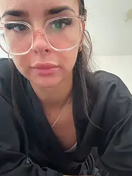 Amberbanxx online show from June 2, 2026, 7:10 am
