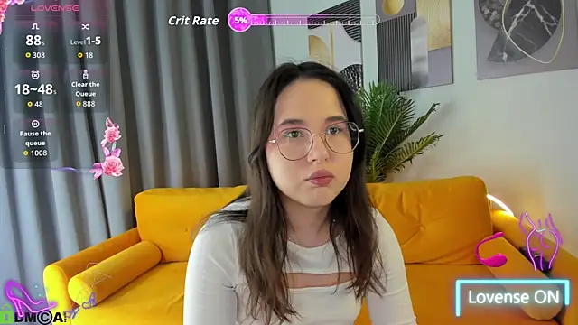 Snapshot of leylamirage chatting on May 9, 2026, 12:32 pm leylamirage online show from May 9, 2026, 12:32 pm