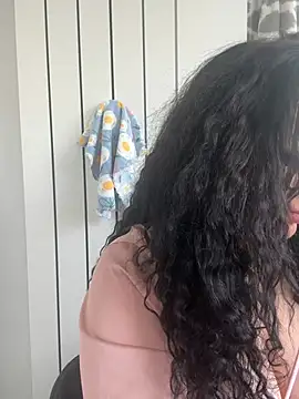 EvaPatricia online show from March 31, 2026, 12:38 pm