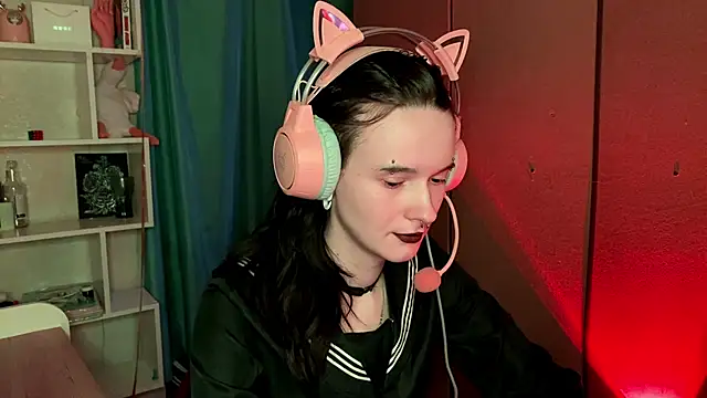 MabelDefina online show from March 9, 2026, 11:03 am