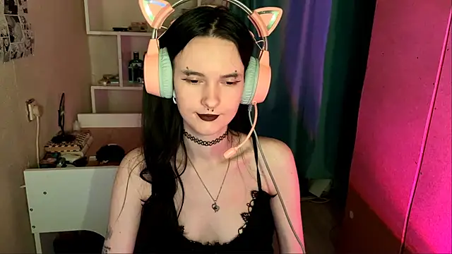 MabelDefina online show from May 16, 2026, 5:37 am