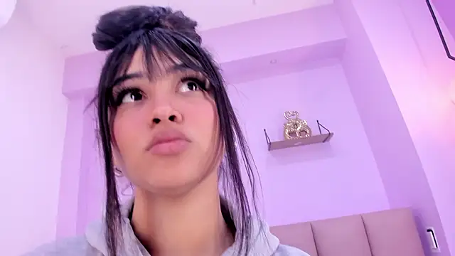 camila scoth online show from March 11, 2026, 12:11 pm