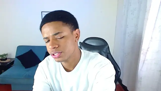 liiam3 online show from February 25, 2026, 8:51 pm