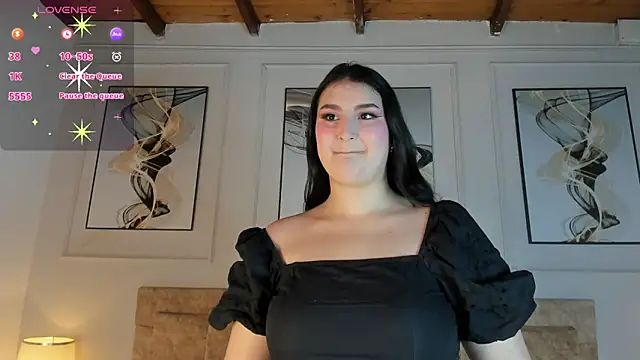 zoe moon   online show from May 18, 2026, 2:34 pm
