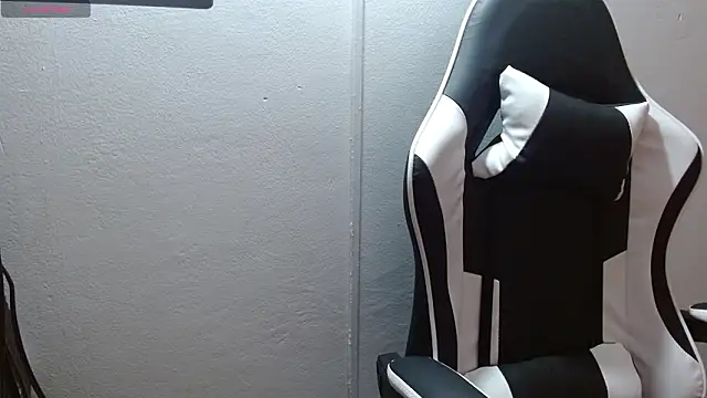 isabella barbie online show from March 17, 2026, 2:05 am