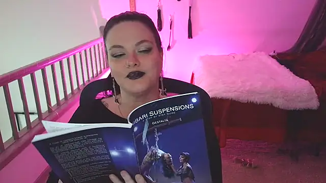 Snapshot of VixieNyx chatting on April 15, 2026, 7:58 pm VixieNyx online show from April 15, 2026, 7:58 pm