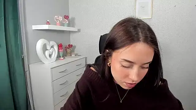 Snapshot of AdeleSolo chatting on March 27, 2026, 6:30 am AdeleSolo online show from March 27, 2026, 6:30 am