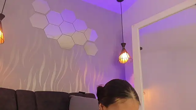 dalila sweett online show from March 28, 2026, 7:35 pm