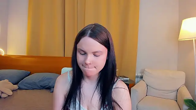 LeilaErcolani online show from March 7, 2026, 7:55 pm