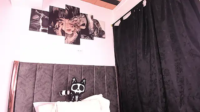 Helldy 666 online show from May 17, 2026, 7:50 am