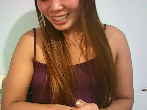 Snapshot of Creamy_Pussy21xx chatting on March 13, 2026, 9:27 am Creamy Pussy21xx online show from March 13, 2026, 9:27 am