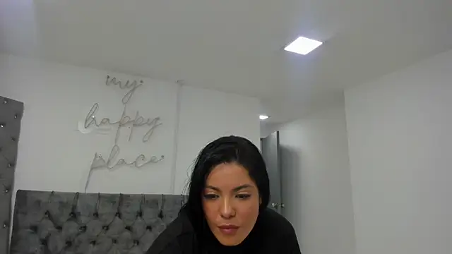 Snapshot of Evelin__thompsson chatting on April 23, 2026, 3:41 am Evelin thompsson online show from April 23, 2026, 3:41 am