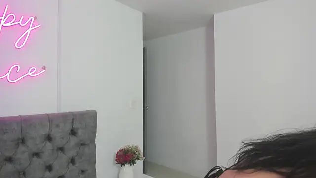 Snapshot of Evelin__thompsson chatting on May 9, 2026, 3:12 am Evelin thompsson online show from May 9, 2026, 3:12 am