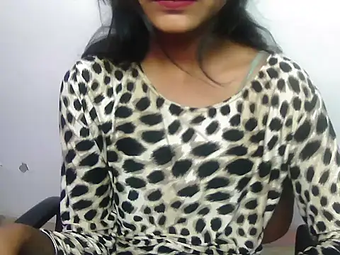 Hotsurbhi online show from April 13, 2026, 8:09 am