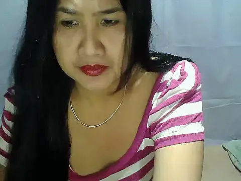 Sh1nbae22 online show from July 17, 2026, 2:24 pm