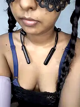 Snapshot of ASHANYA_JAYASOORIYA chatting on March 27, 2026, 1:00 pm ASHANYA JAYASOORIYA online show from March 27, 2026, 1:00 pm