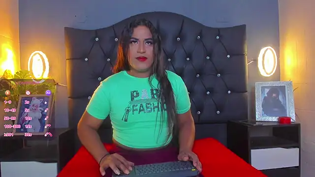 Snapshot of Valentina-Nova- chatting on April 14, 2026, 4:18 am Valentina-Nova- online show from April 14, 2026, 4:18 am