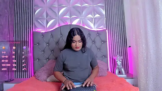 Snapshot of Valentina-Nova- chatting on April 21, 2026, 4:08 am Valentina-Nova- online show from April 21, 2026, 4:08 am