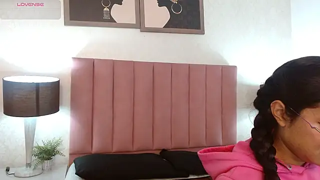 Snapshot of SweetMilie_gh chatting on March 25, 2026, 3:12 am SweetMilie gh online show from March 25, 2026, 3:12 am