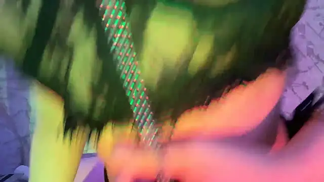 Snapshot of AmaliaJess chatting on April 10, 2026, 1:27 pm AmaliaJess online show from April 10, 2026, 1:27 pm