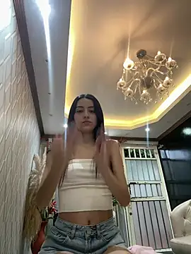 violetta cutest  online show from March 30, 2026, 11:22 am