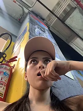 violetta cutest  online show from April 4, 2026, 11:46 pm