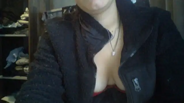 Snapshot of Geileboef28 chatting on July 7, 2026, 6:38 am Geileboef28 online show from July 7, 2026, 6:38 am