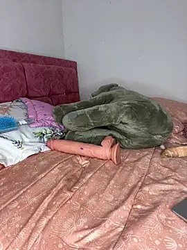 Snapshot of Sofia-squir chatting on April 2, 2026, 7:17 am Sofia-squir online show from April 2, 2026, 7:17 am