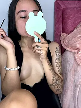 Snapshot of Sofia-squir chatting on April 15, 2026, 12:12 pm Sofia-squir online show from April 15, 2026, 12:12 pm