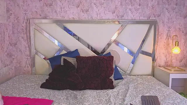 Snapshot of salo_love chatting on March 14, 2026, 1:16 pm salo love online show from March 14, 2026, 1:16 pm