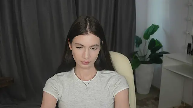 KristyZagac online show from February 18, 2026, 12:56 pm