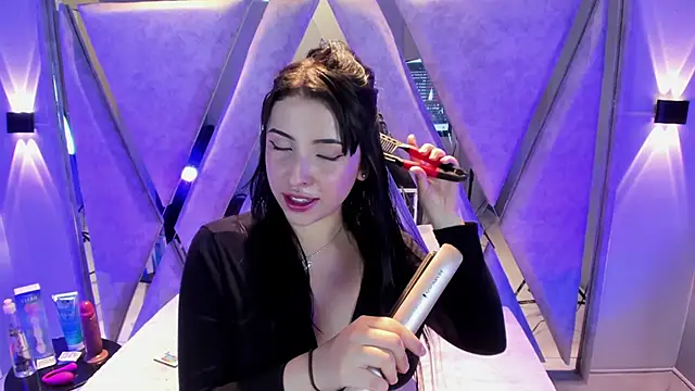  Mishell22 online show from April 4, 2026, 7:00 pm