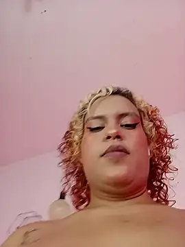 Snapshot of moni_bbw chatting on May 9, 2026, 5:51 pm moni bbw online show from May 9, 2026, 5:51 pm