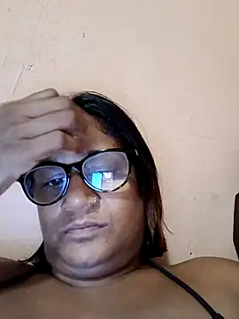 indianstrawberrylips4u online show from March 4, 2026, 5:30 pm