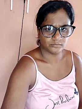 indianstrawberrylips4u online show from March 21, 2026, 8:19 am