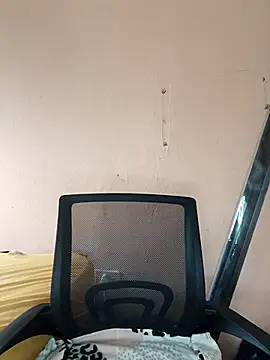 indianstrawberrylips4u online show from March 26, 2026, 6:30 am