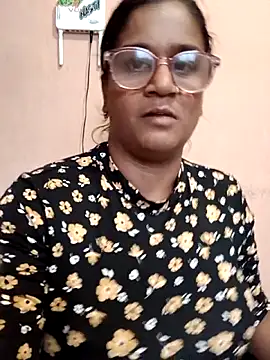 Snapshot of indianstrawberrylips4u chatting on May 1, 2026, 2:43 pm indianstrawberrylips4u online show from May 1, 2026, 2:43 pm