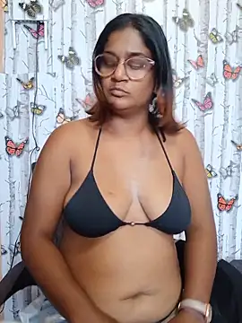Snapshot of indianstrawberrylips4u chatting on May 13, 2026, 9:06 am indianstrawberrylips4u online show from May 13, 2026, 9:06 am