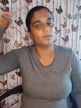 Snapshot of indianstrawberrylips4u chatting on May 19, 2026, 1:28 pm indianstrawberrylips4u online show from May 19, 2026, 1:28 pm