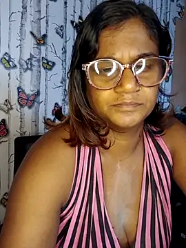 Snapshot of indianstrawberrylips4u chatting on June 21, 2026, 6:16 am indianstrawberrylips4u online show from June 21, 2026, 6:16 am