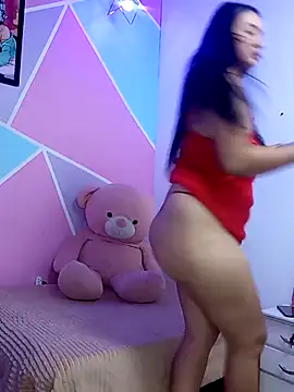 kiitty      online show from April 6, 2026, 8:32 pm